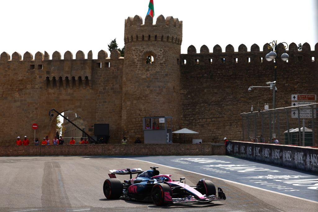 Kwalifikacje GP Azerbejdżanu 2026 - pole position Russella, Antonelli z 16. pola