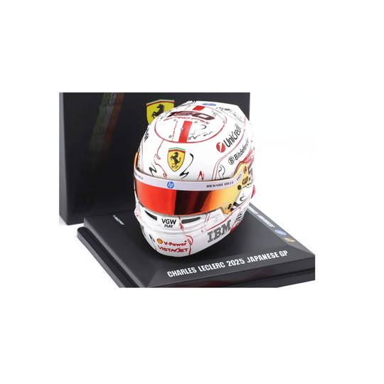 Model kasku Charles Leclerc 1:5 Japan GP Scuderia Ferrari F1