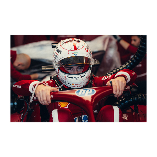 Model 1:5 kask Charles Leclerc Japan GP Scuderia Ferrari