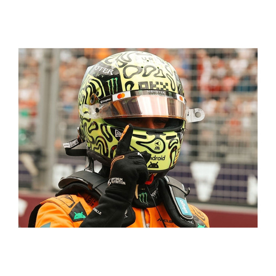 Model 1:5 kask Lando Norris McLaren F1 2025