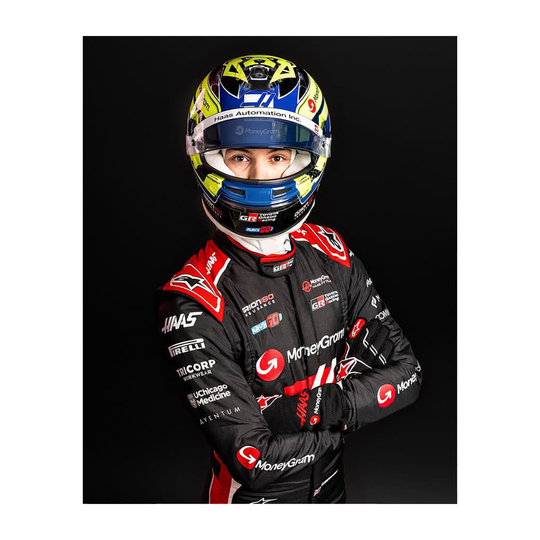 Model kasku Oliver Bearman 1:5 Haas F1