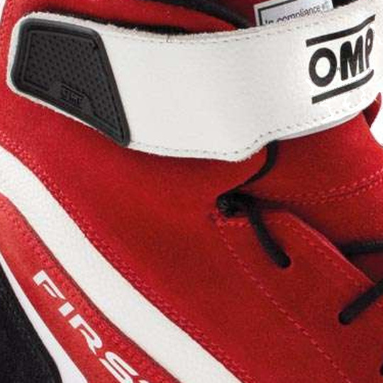 Buty OMP First MY21 czerwone (FIA)
