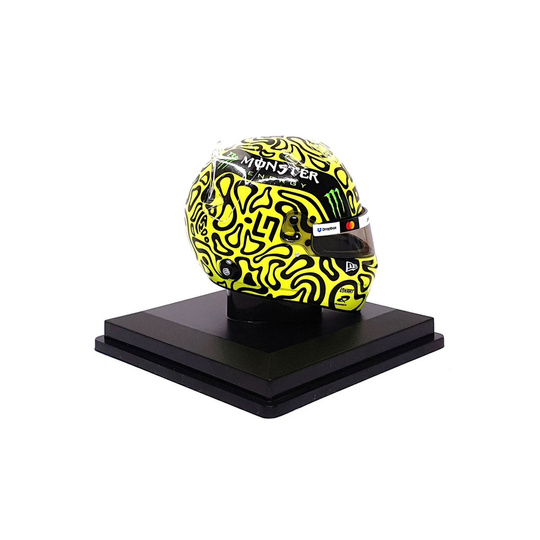 Model 1:5 kask Lando Norris McLaren F1 2025