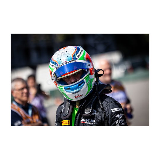 Model 1:5 kask Kimi Antonelli Mercedes AMG F1 2025